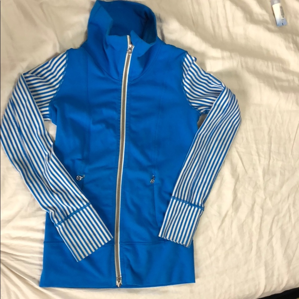 Lululemon jacket size 2